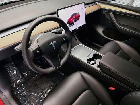 Used 2023 Tesla Model Y Long Range AWD/4WD image 7