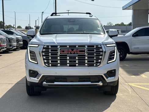 New 2026 GMC Yukon XL Denali w/ Sun & Power Step Package AWD/4WD image 13