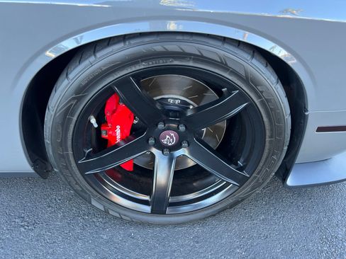 Used 2017 Dodge Challenger SRT Hellcat RWD image 13
