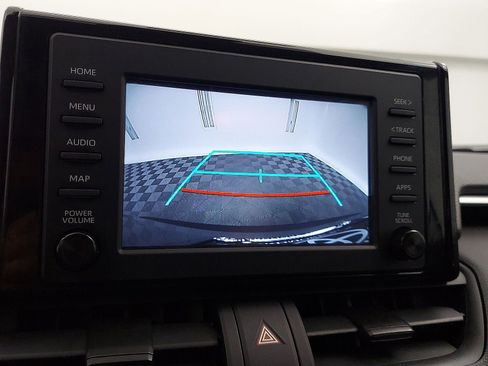 Used 2019 Toyota RAV4 LE w/ Carpet Mat Package FWD image 9