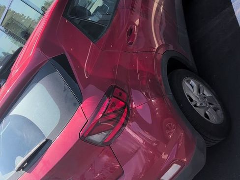 Used 2022 Hyundai Venue SE w/ Cargo Package image 12