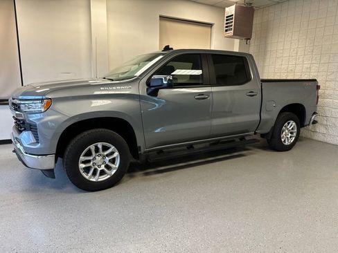 Used 2024 Chevrolet Silverado 1500 LT w/ Protection Package AWD/4WD image 38