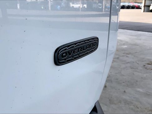 New 2026 Jeep Cherokee Overland w/ Trailer Tow Group AWD/4WD image 21