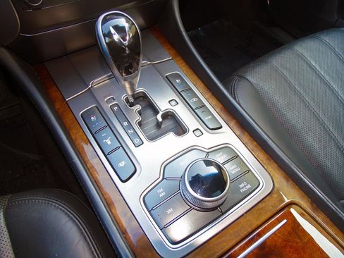 Used 2011 Hyundai Equus Ultimate RWD image 26