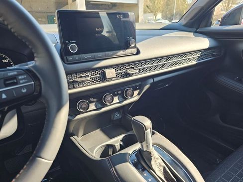 Certified 2025 Honda HR-V Sport image 25