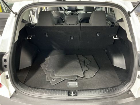 Used 2023 Kia Seltos LX image 24