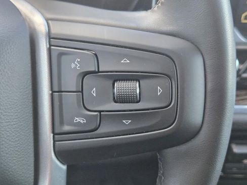 Used 2024 GMC Sierra 1500 SLE image 17