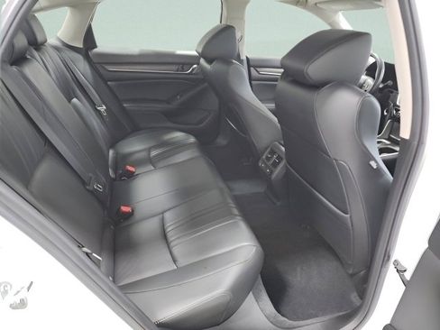 Certified 2022 Honda Accord Touring image 19