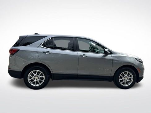 Used 2024 Chevrolet Equinox LT w/ LPO, Floor Liner Package FWD image 7