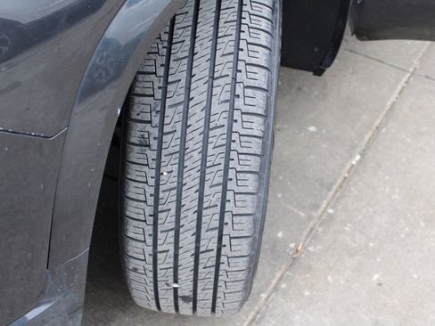 Used 2020 GMC Acadia Denali w/ Technology Package image 13