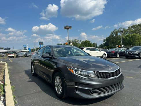 Used 2018 Kia Optima LX FWD image 3