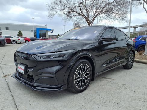 Used 2024 Ford Mustang Mach-E Premium image 22