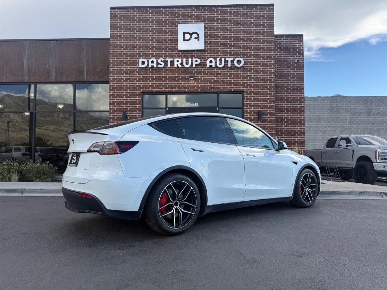 Used 2022 Tesla Model Y Performance AWD/4WD image 5