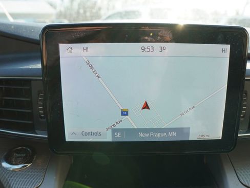 Certified 2022 Ford Explorer XLT w/ Equipment Group 202A image 6