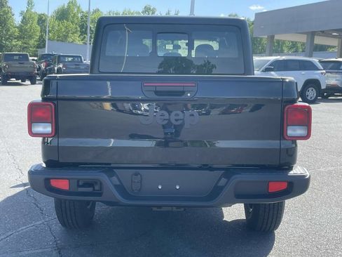 New 2026 Jeep Gladiator Sport AWD/4WD image 7