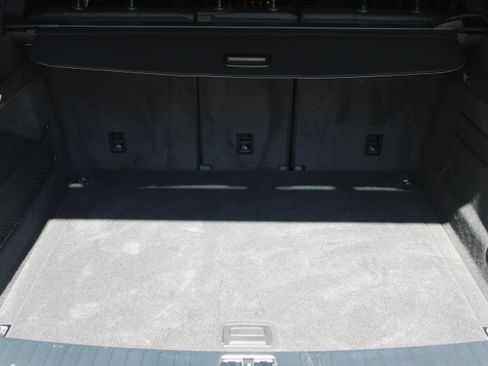 Certified 2025 Porsche Cayenne image 38