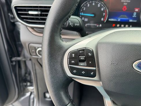 Used 2023 Ford Explorer Limited image 15