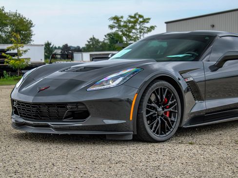 Used 2017 Chevrolet Corvette Z06 RWD image 21