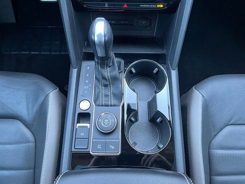 Used 2023 Volkswagen Atlas SEL Premium image 41