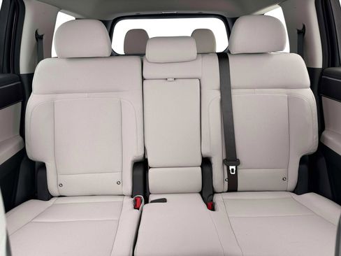 New 2026 Hyundai Santa Fe SE FWD image 16