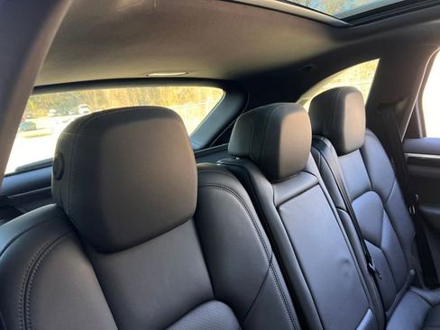 Used 2018 Porsche Cayenne Platinum Edition image 33