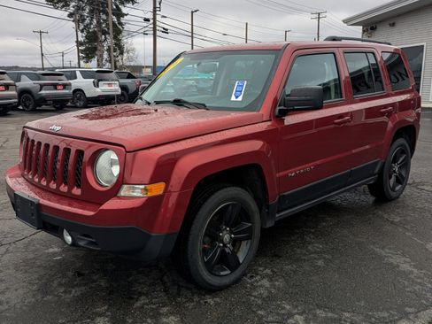 Used 2016 Jeep Patriot Latitude image 1