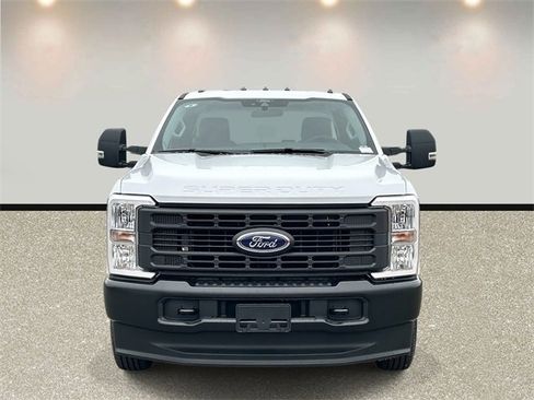 New 2026 Ford F250 XL image 2