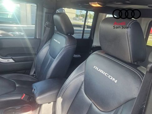 Used 2017 Jeep Wrangler Unlimited Rubicon w/ Connectivity Group AWD/4WD image 15