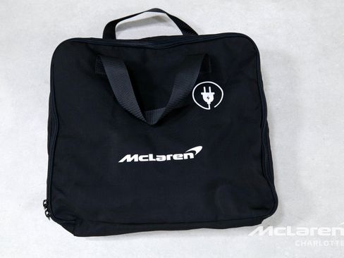 Used 2025 McLaren Artura RWD image 21