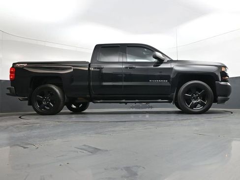 Used 2017 Chevrolet Silverado 1500 W/T w/ Black Out Edition image 35