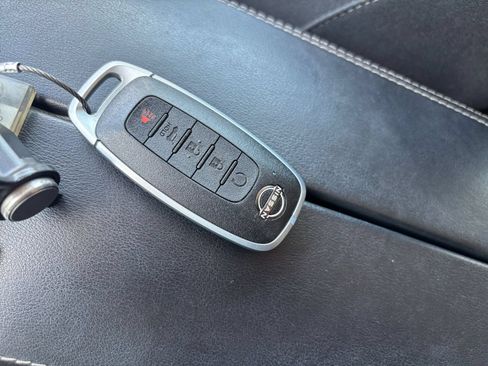 Used 2025 Nissan Rogue SV FWD image 26