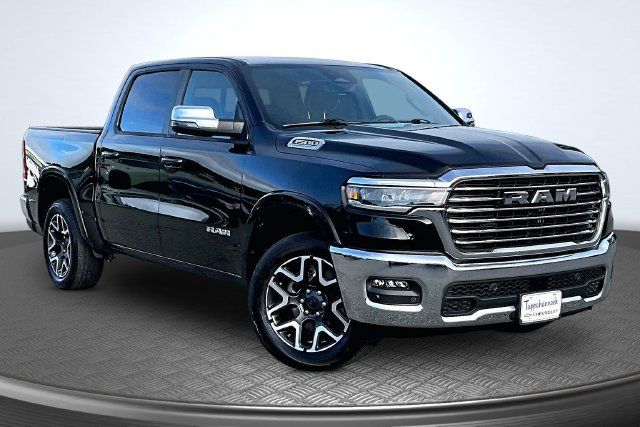 Used 2026 RAM 1500 Laramie AWD/4WD image 3