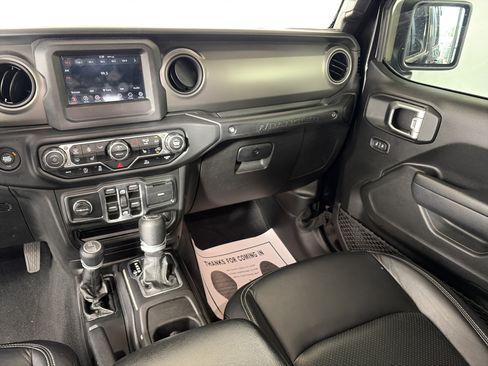 Used 2022 Jeep Wrangler Unlimited Sport AWD/4WD image 4