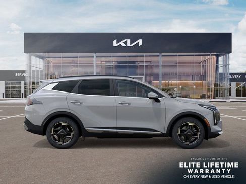New 2026 Kia Sportage EX FWD image 8