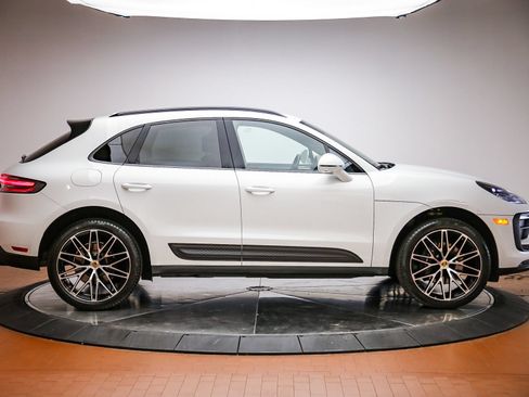 Certified 2026 Porsche Macan AWD/4WD image 41