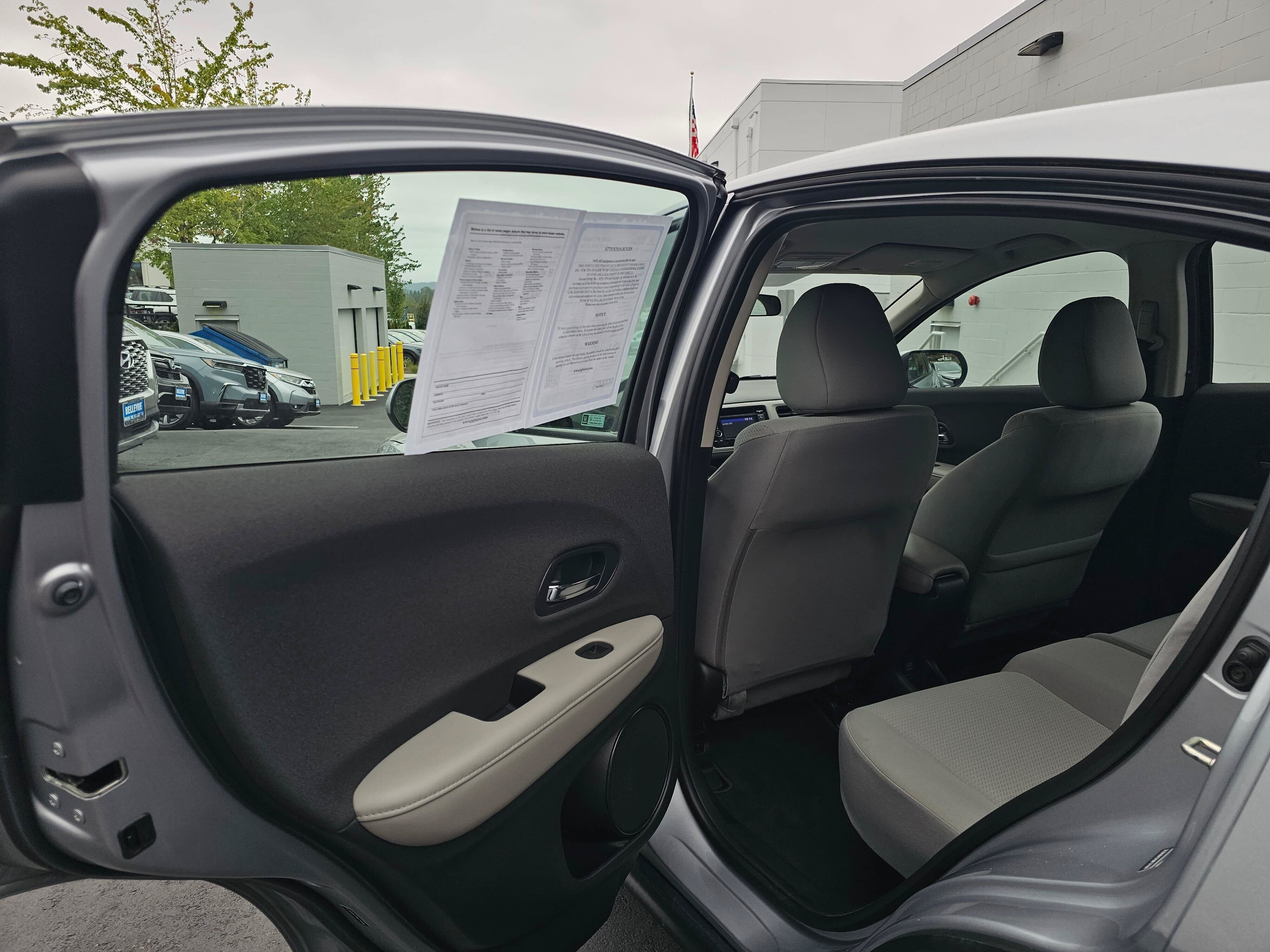 Used 2019 Honda HR-V LX image 19