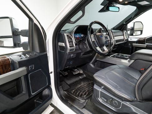 Used 2017 Ford F250 Platinum w/ Platinum Ultimate Package image 14