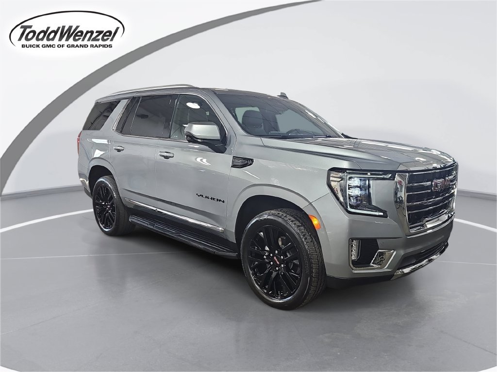 Used 2024 GMC Yukon SLT w/ SLT Premium Package AWD/4WD image 1