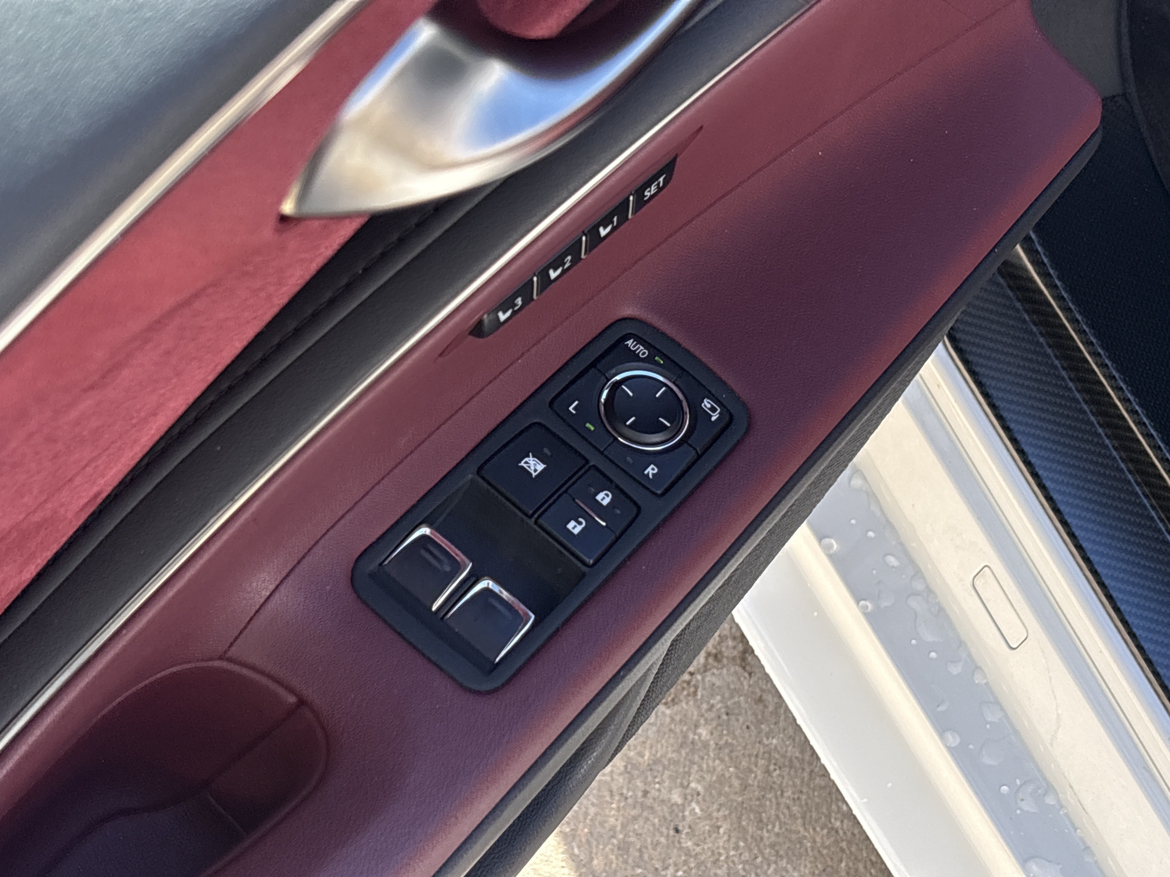 Used 2018 Lexus LC 500 Coupe w/ Performance Package RWD image 15