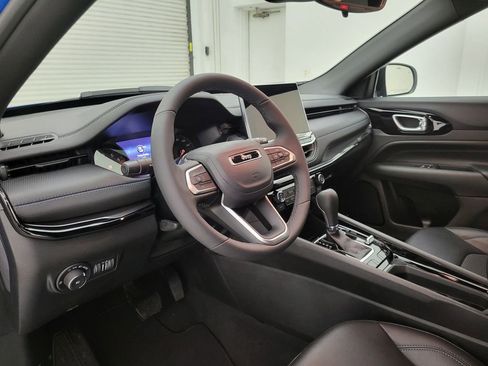 Used 2026 Jeep Compass Latitude image 27