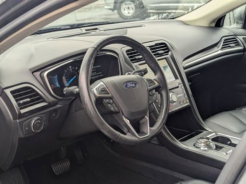 Used 2019 Ford Fusion Energi Titanium image 9