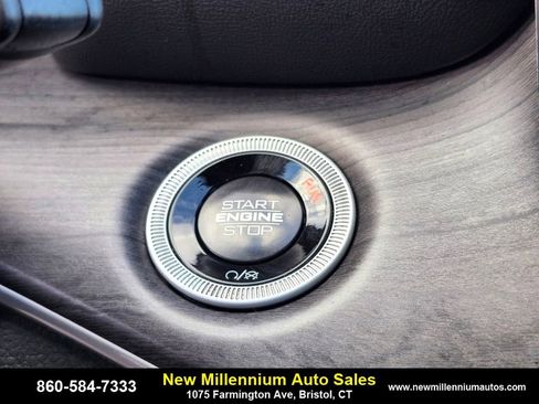 Used 2024 Jeep Grand Cherokee L Limited w/ Luxury Tech Group II image 25