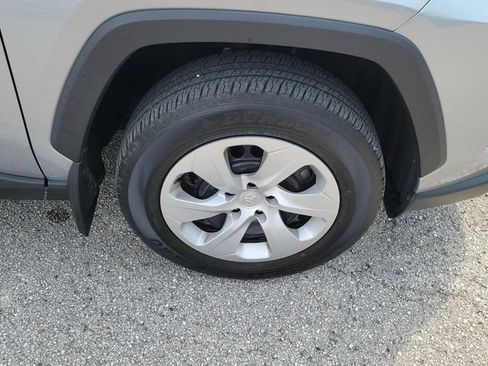 Used 2024 Toyota RAV4 LE FWD image 7