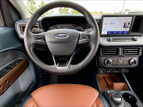 Used 2024 Ford Maverick Lariat image 5