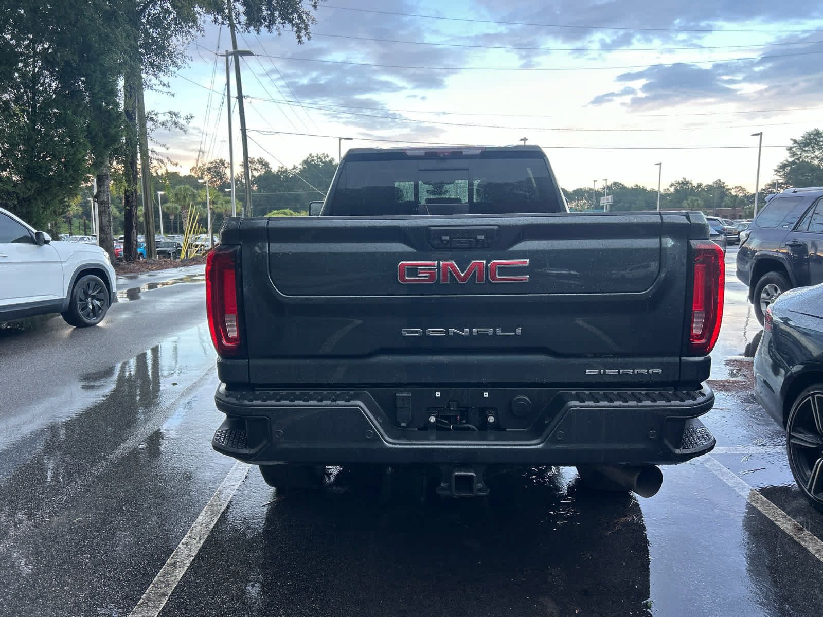 Used 2023 GMC Sierra 2500 Denali w/ Denali Ultimate Package AWD/4WD image 3