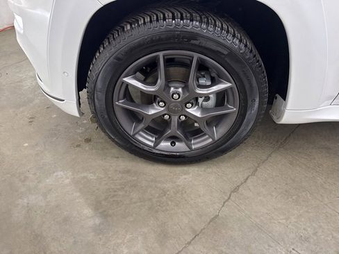 Used 2020 Jeep Grand Cherokee Limited X image 23