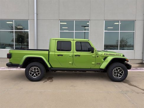 New 2025 Jeep Gladiator Rubicon image 4