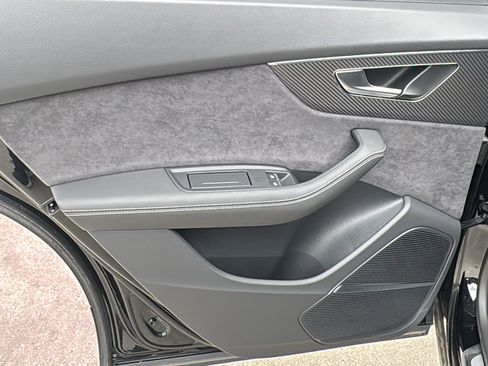 New 2025 Audi SQ8 Premium Plus image 16