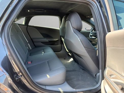 Used 2024 Lucid Air Touring AWD/4WD image 12