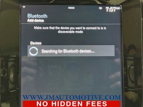 Used 2022 Volvo XC40 T5 Momentum w/ Climate Package image 24